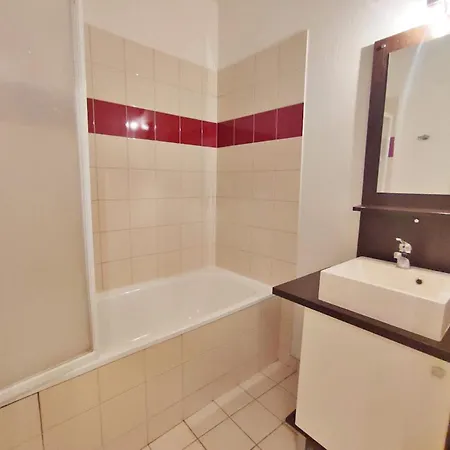 Ostal, T3, Centre Luchon, Wifi, Casier A Skis, Ascenseur, 6 Personnes Apartment *