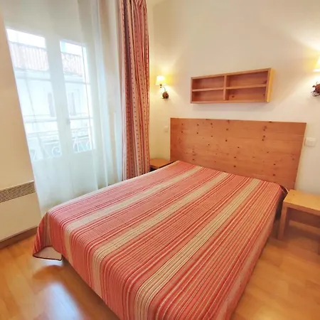 Appartamento Ostal, T3, Centre Luchon, Wifi, Casier à Skis, Ascenseur, 6 Personnes Bagnères-de-Luchon